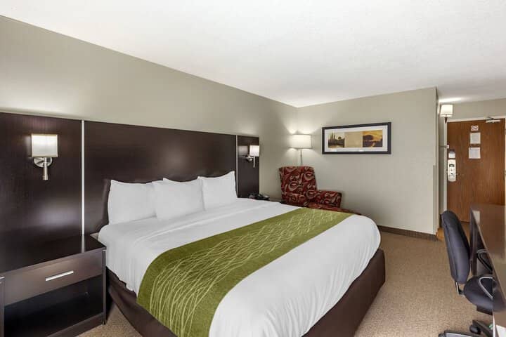 Room 4 of 24