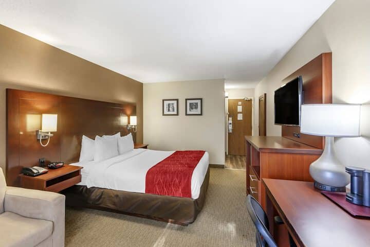 Room 6 of 24