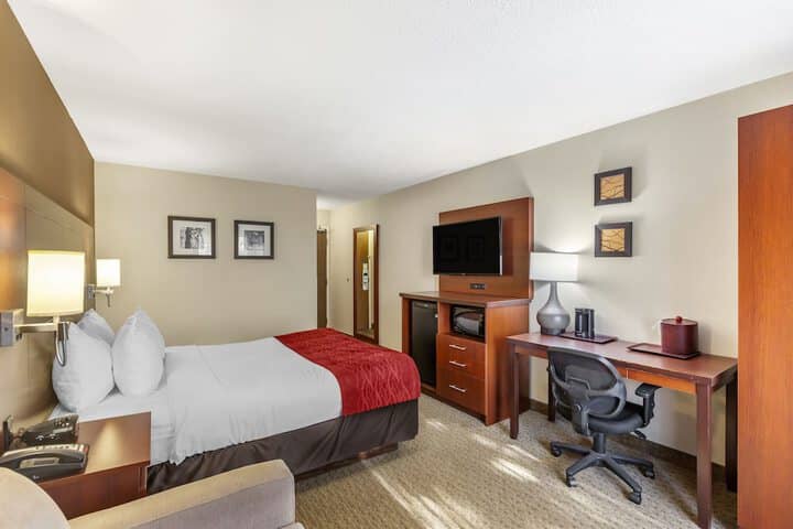 Room 7 of 24