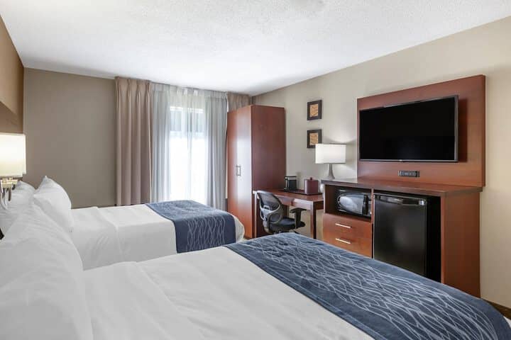 Room 9 of 24